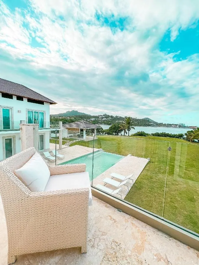 Peninsula Esmeralda Luxury Villas بويرتو بلاتا