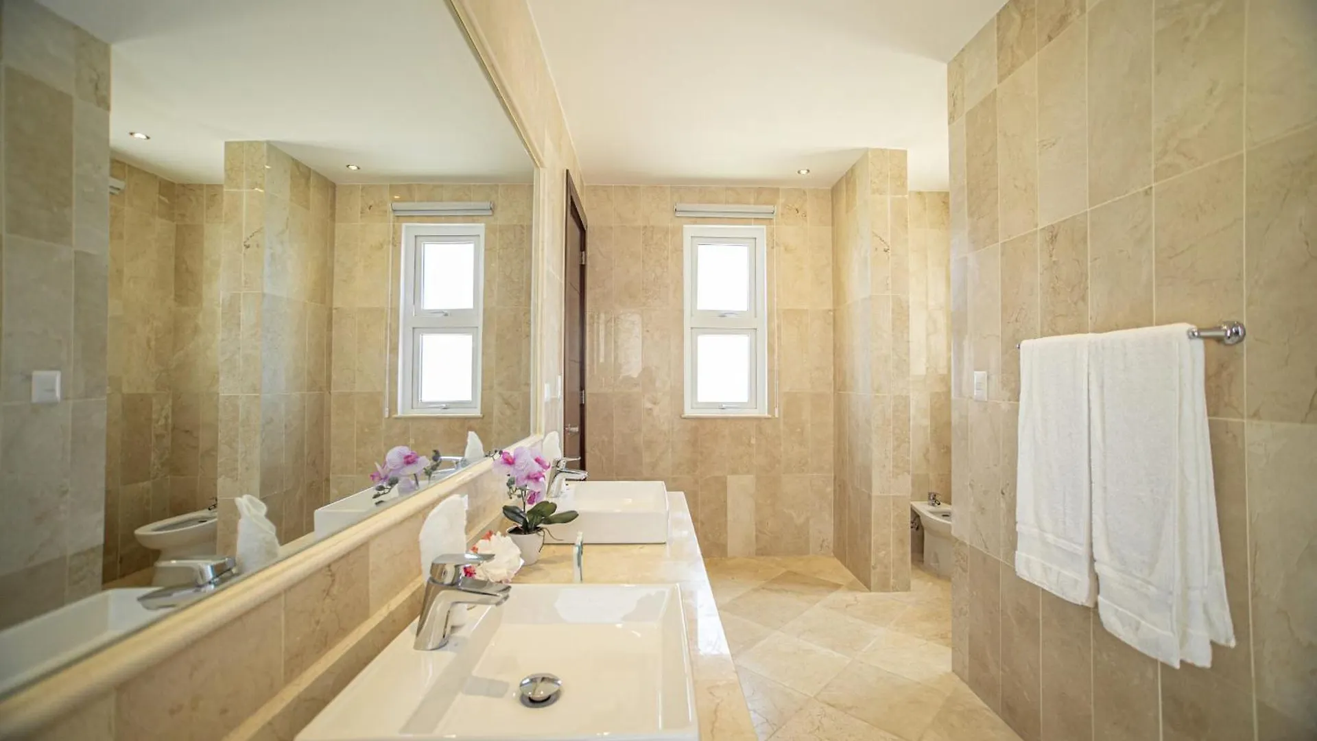 Peninsula Esmeralda Luxury Villas بويرتو بلاتا